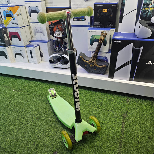 MONOPATIN SCOOTER VERDE (SALDO DE EXIBICION)