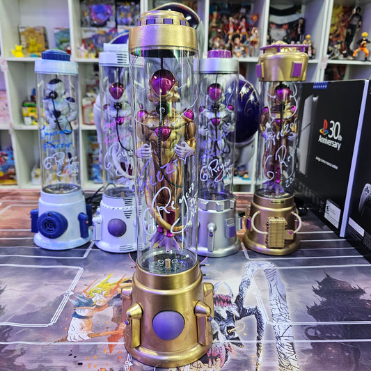 CAPSULA DE RECUPERACIÓN GOLDEN FREEZER ( FIRMADA POR GERARDO REYERO ) (DRAGON BALL Z)