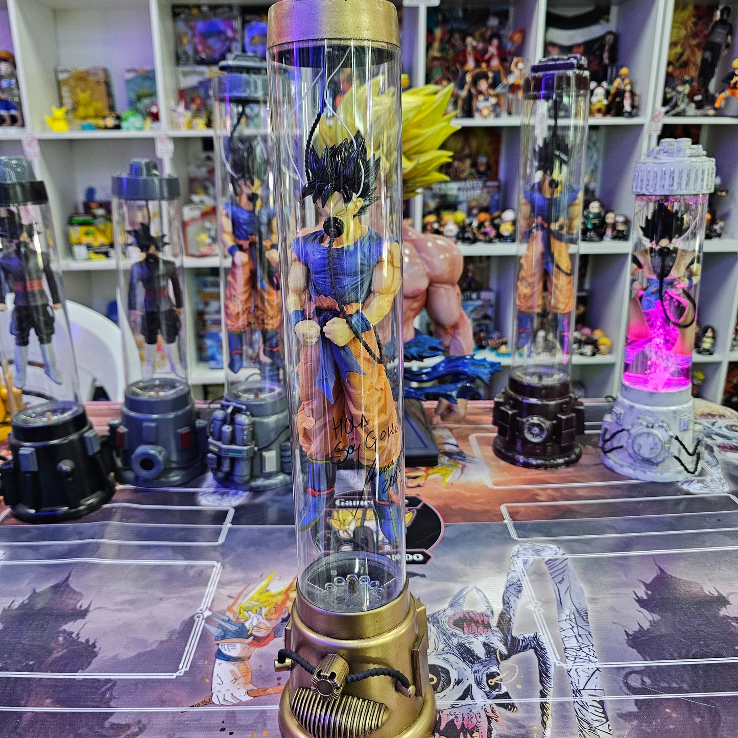 CAPSULA DE RECUPERACIÓN XL GOKU (FIRMADA POR MARIO CASTAÑEDA) (DRAGON BALL Z)