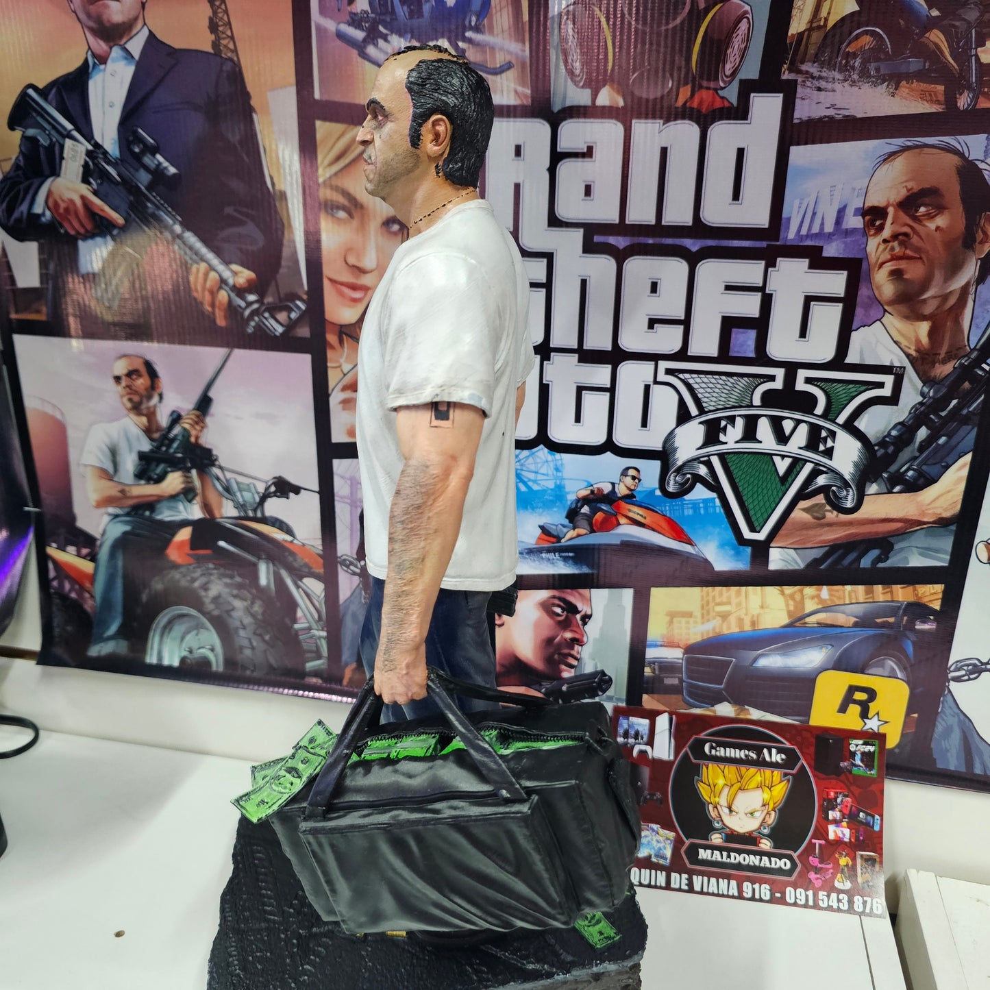 TREVOR GTA V FIGURA EN 3D 40CM GTA 5