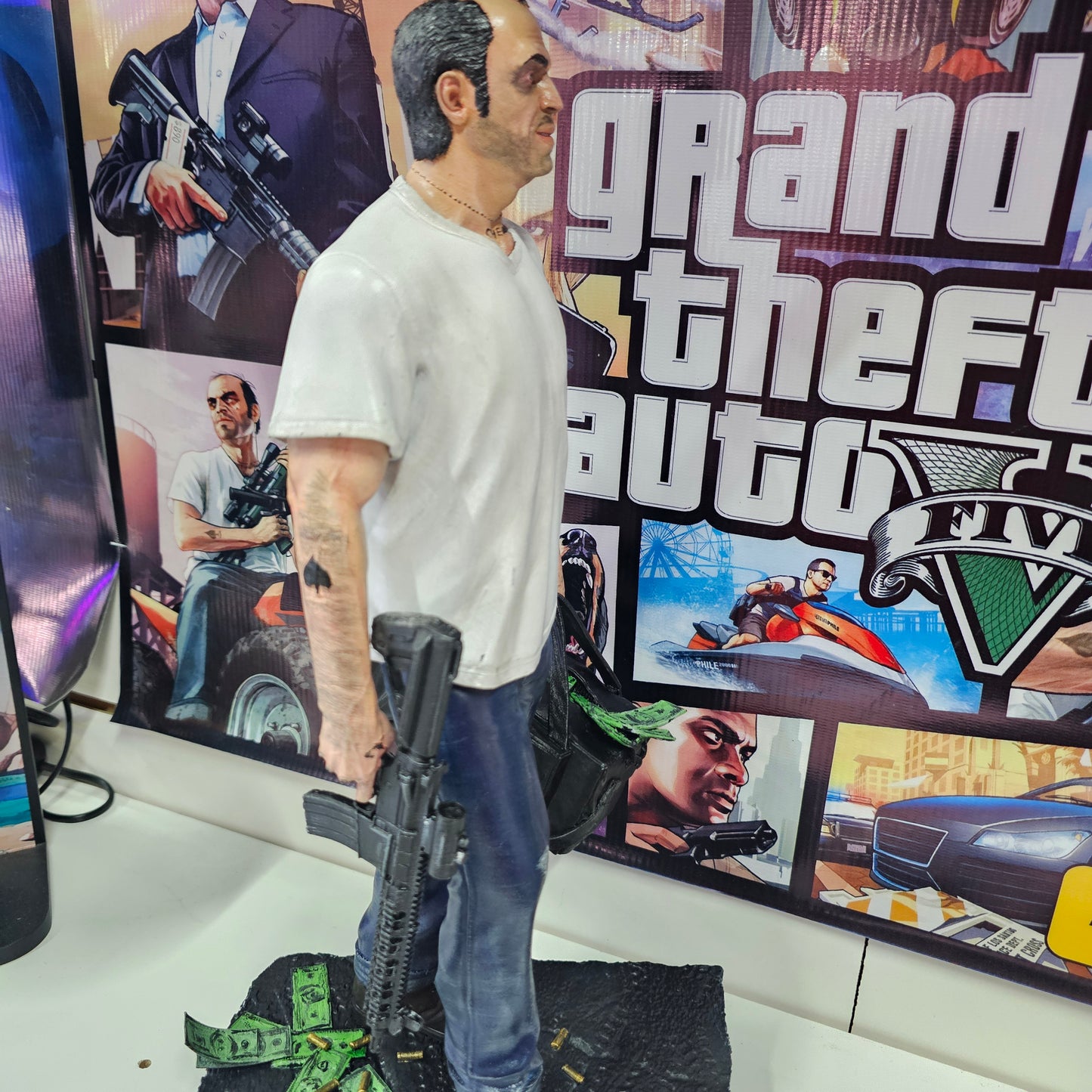TREVOR GTA V FIGURA EN 3D 40CM GTA 5