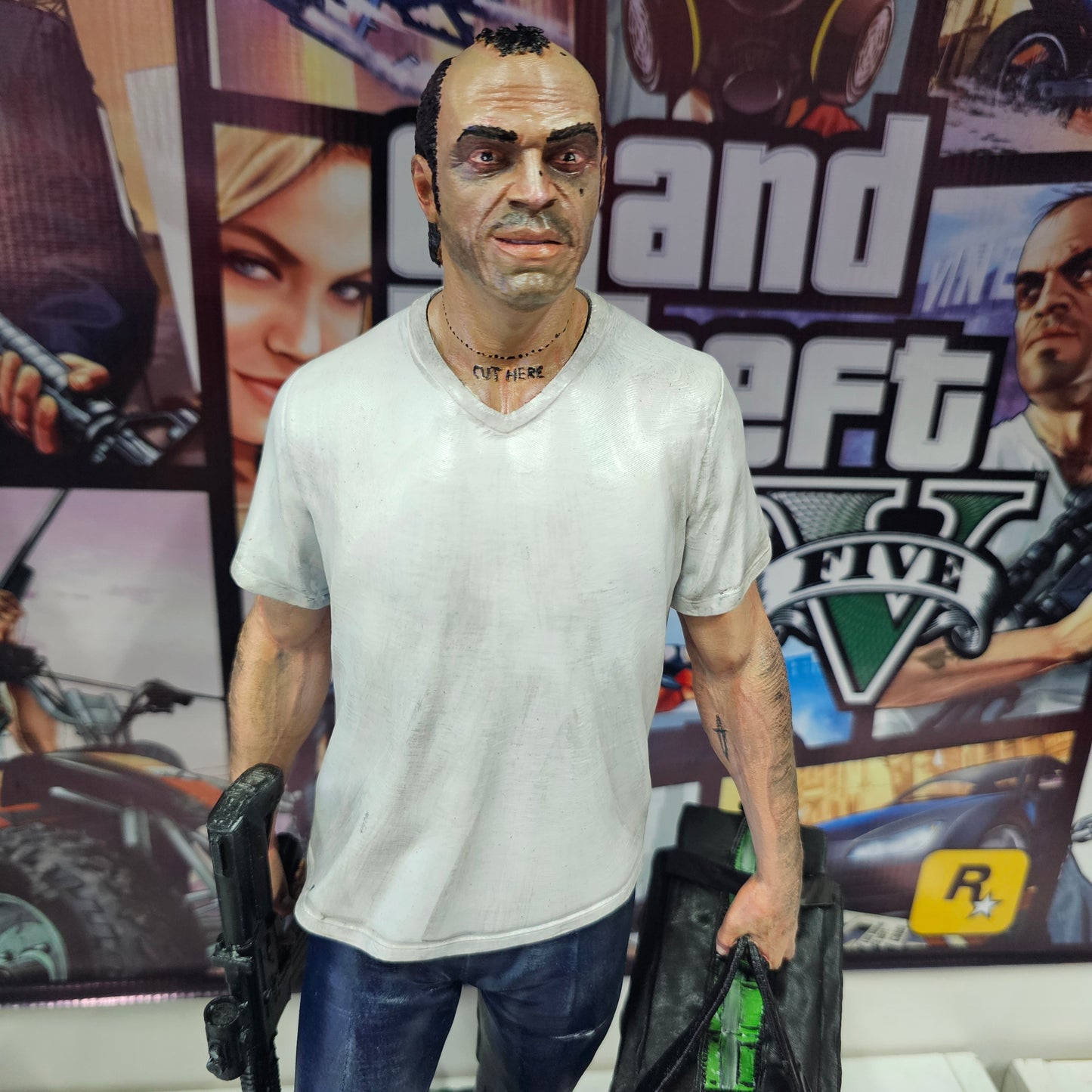TREVOR GTA V FIGURA EN 3D 40CM GTA 5