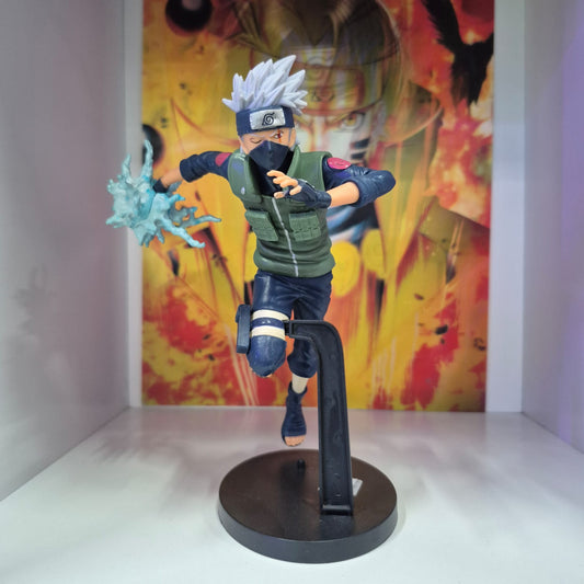 FIGURA DE KAKASHI ( NARUTO)