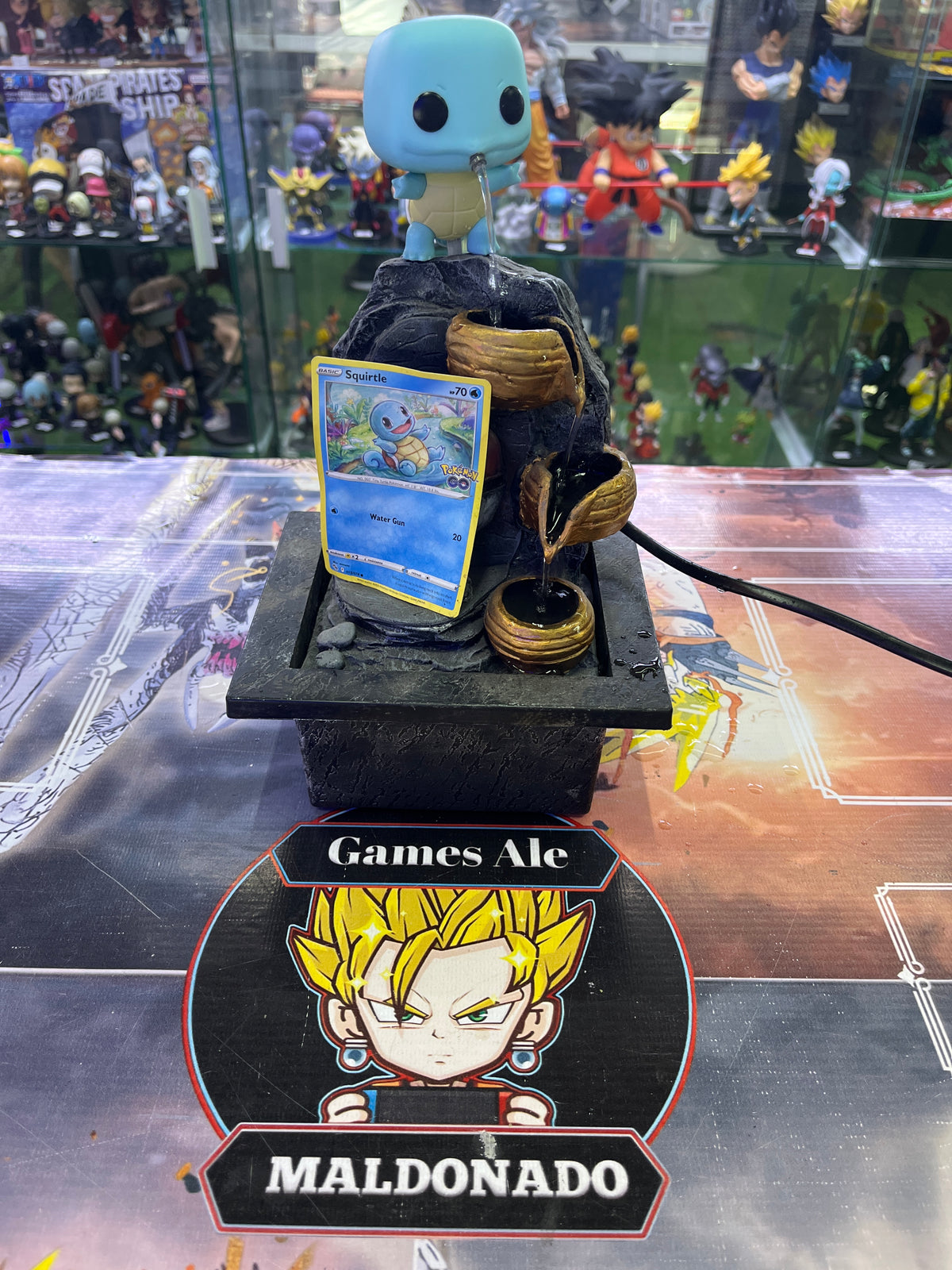 FUENTE DECORATIVA POKEMON ARTESANAL CON FIGURA OFICIAL ( SQUIRTLE)