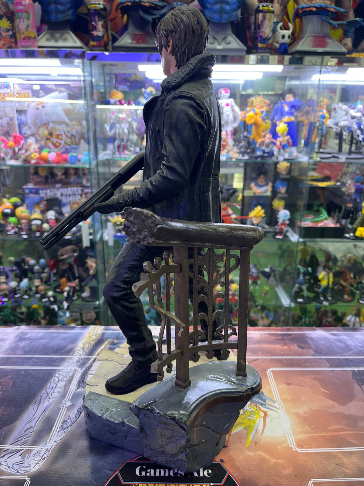 LEON SCOTT RESIDENT EVIL 9 DE 50 x 30CM ( IMPRESIÓN 3D)