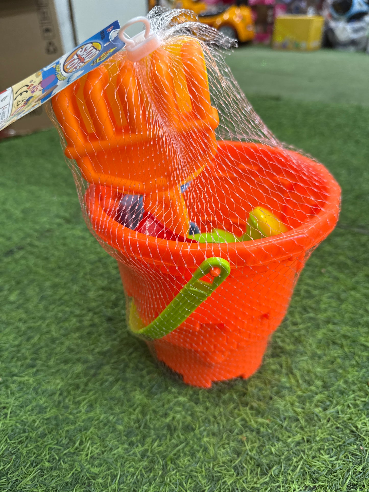 JUEGO DE PLAYA 6 PIEZAS EN RED 13x19x27cm