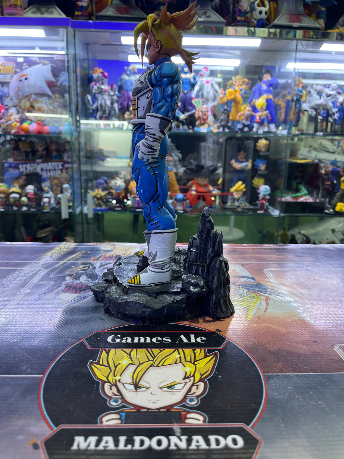 TRUNKS EN RESINA DRAGON BALL Z 30CM ( IMPRESIÓN 3D)