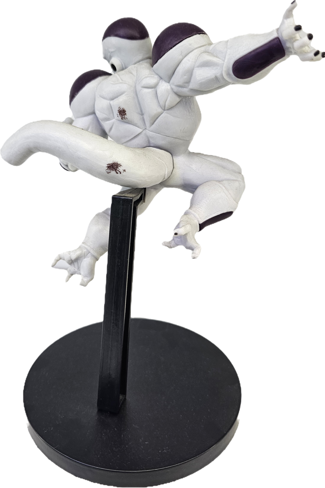 FIGURA DE FREEZER COLA CORTADA DRAGON BALL