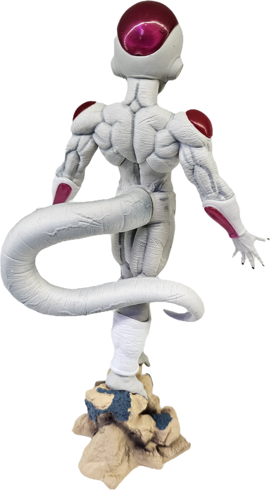 FIGURA FRIEZA CON BASE DRAGON BALL